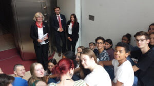 Schülerinnen und -Schüler der Seconde ES besuchen die Sparkasse Saarbrücken am 19 Juni 2018
