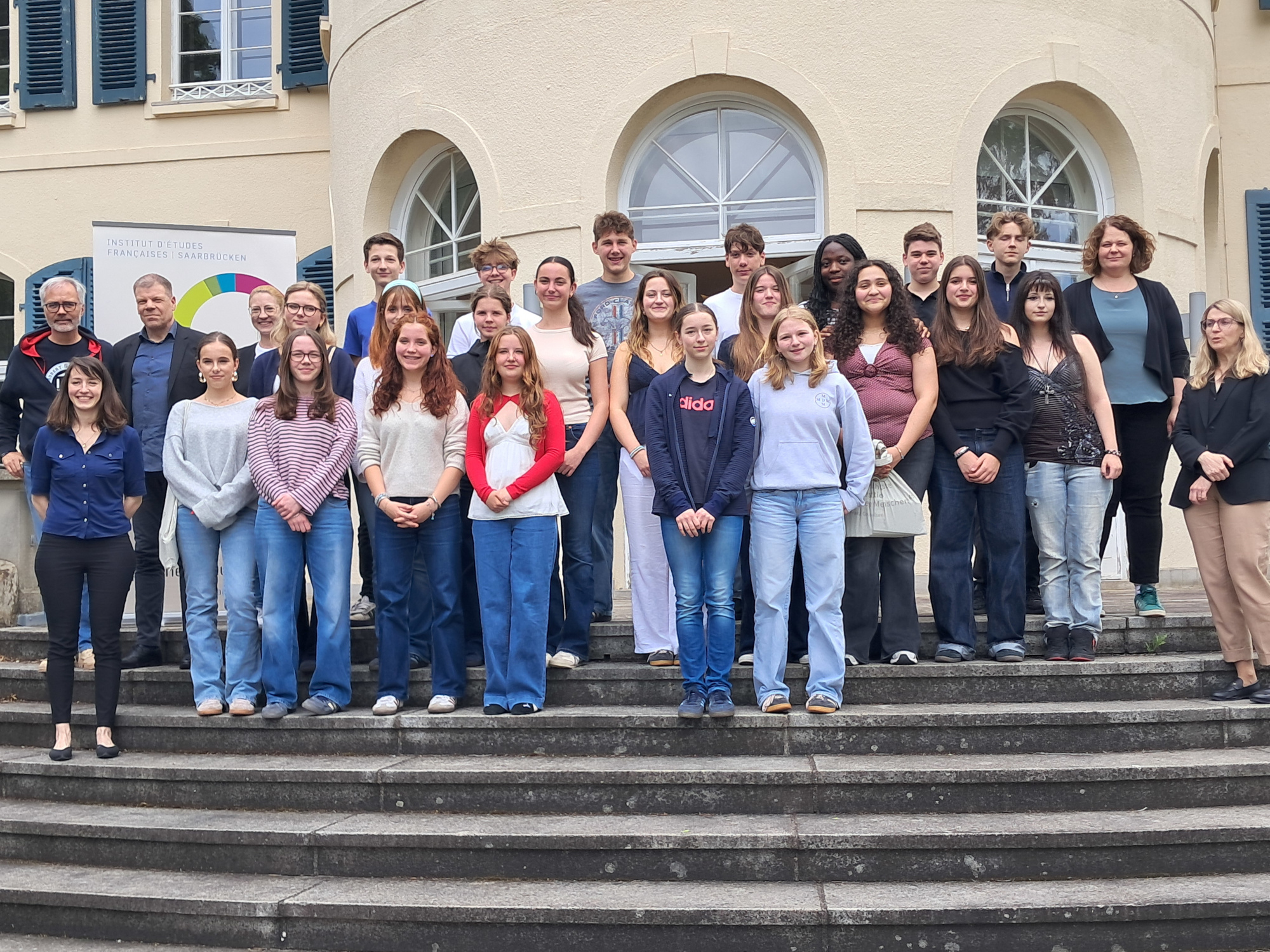 Preisverleihung beim Internet-Teamwettbewerb – Erster Platz für die Gruppe Französisch Partnersprache der Klasse 9S4