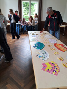 Preisverleihung beim Internet-Teamwettbewerb – Erster Platz für die Gruppe Französisch Partnersprache der Klasse 9S4