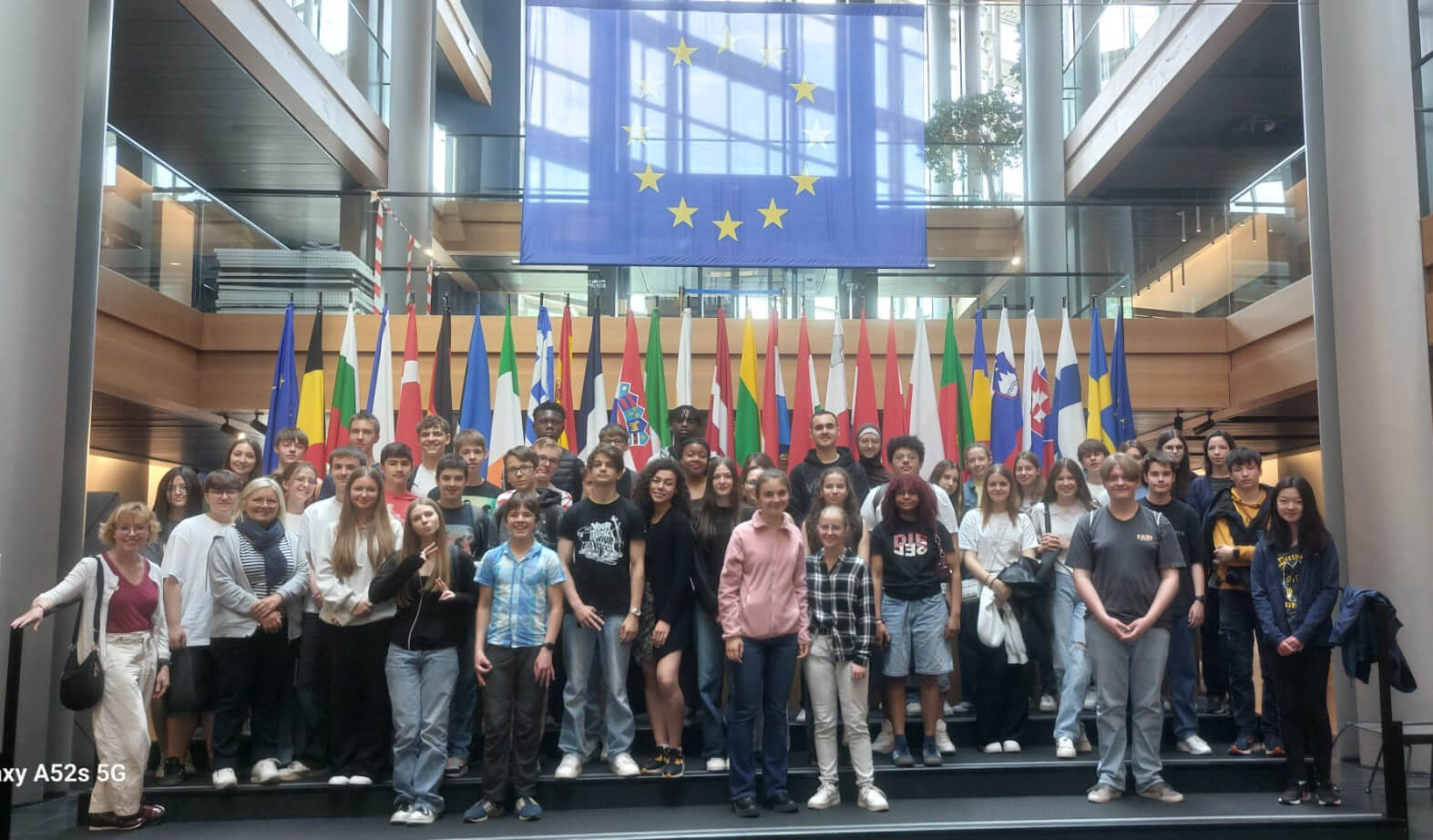 Les classes 9S1 et 9S2 en visite au parlement européen et au Landtag