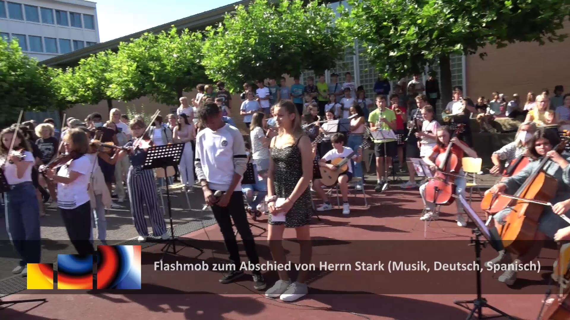 Musikalischer Flashmob zum Ruhestand von Herrn Stark