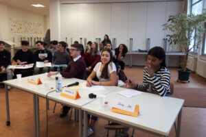 Debating contest 2018 - round 1
