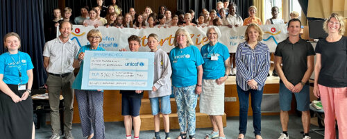 Remise de chèque à l’UNICEF