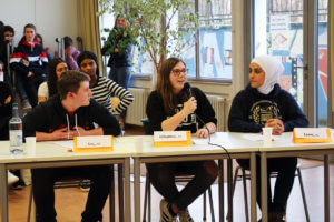 Debating contest 2018 - round 1