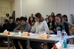 Debating contest 2018 - round 1