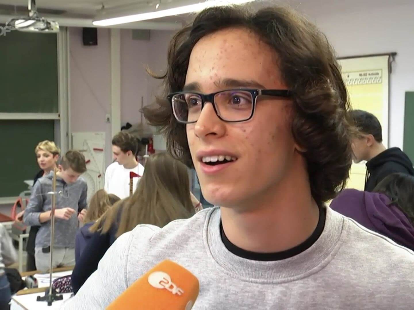 ZDF-Logo: Interviews zur deutsch-französischen Freundschaft am DFG