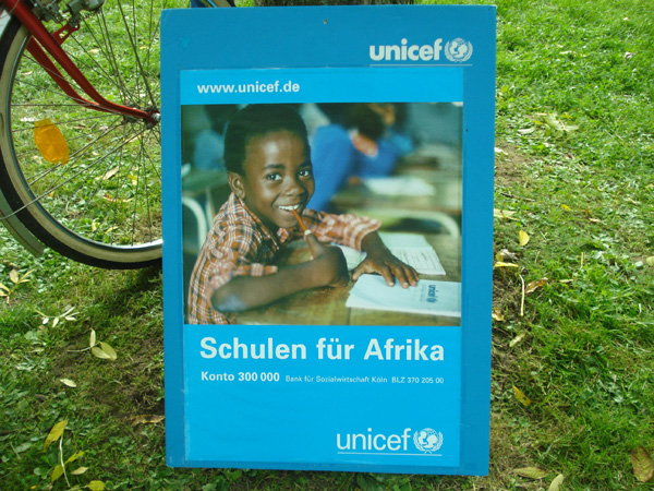Cérémonie de remise du chèque à l’UNICEF au LFA