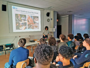 Blaue Wunder, klare Botschaft: Mitreißender Vortrag der Meeresbiologin Dr. Frauke Baugusche am DFG