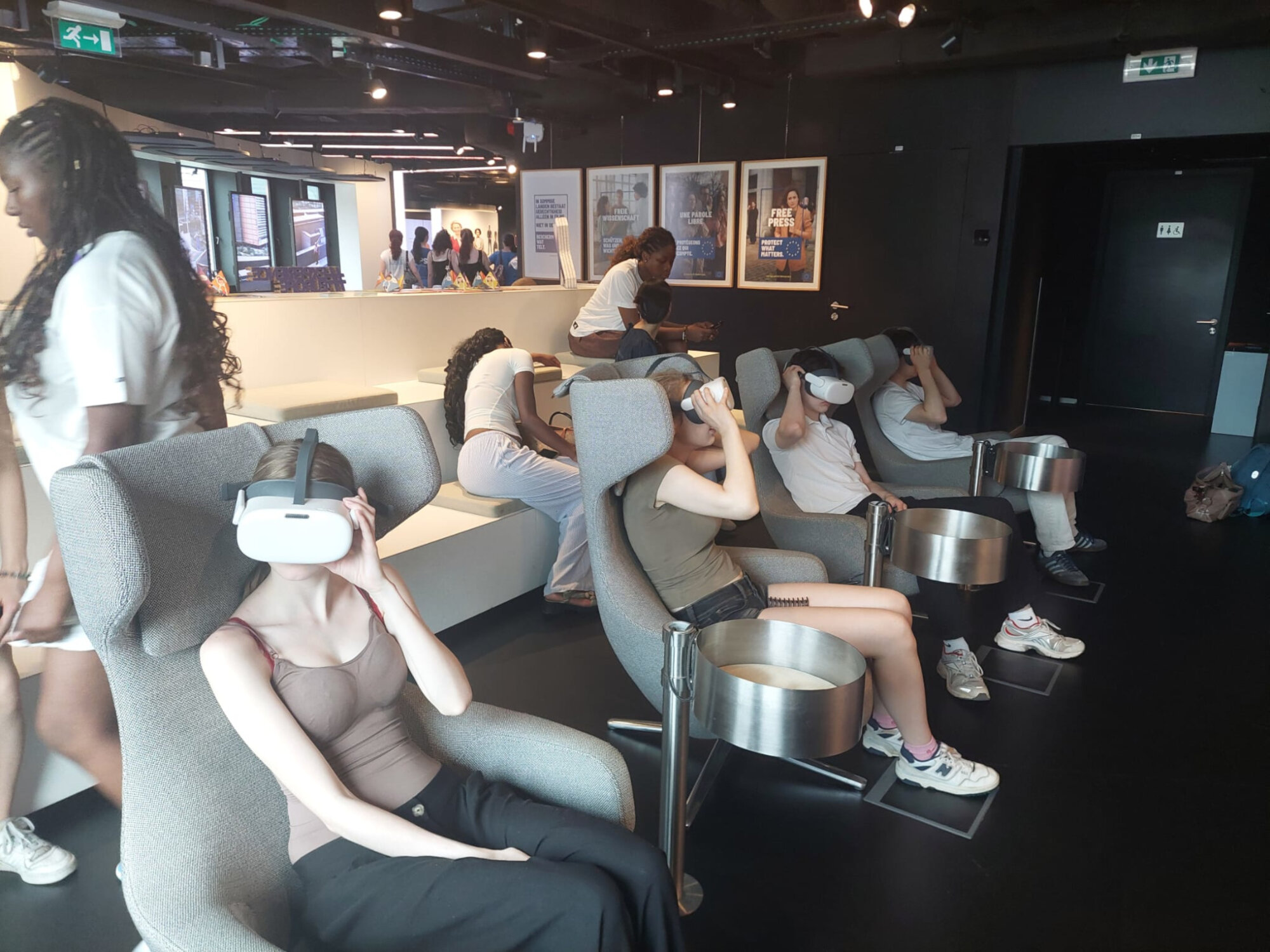1ère students bravely defying the heatwave in Brussels