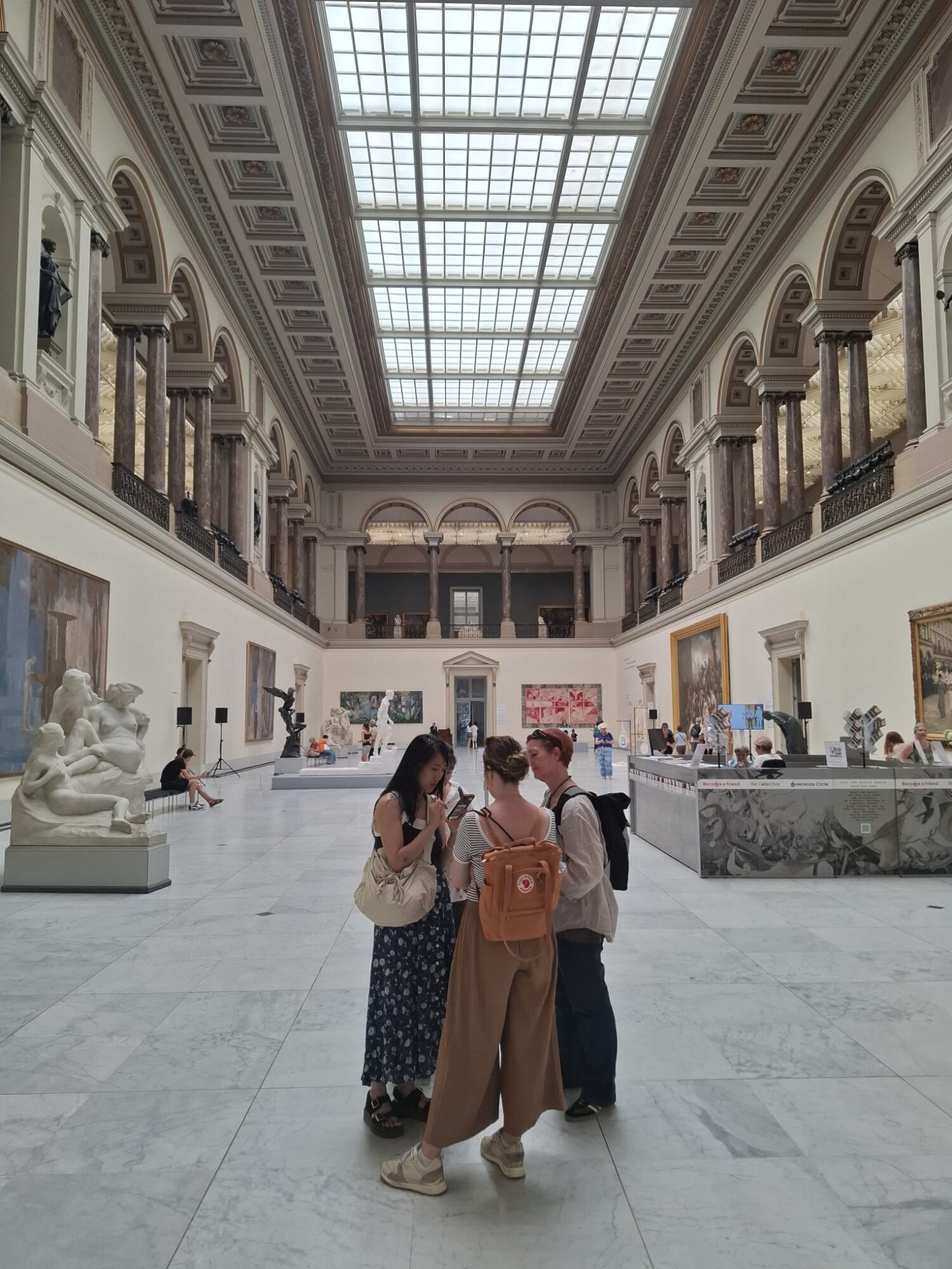 1ère students bravely defying the heatwave in Brussels